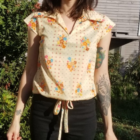 Vintage 70’s Tie Blouse- Size S - Picture 2 of 4